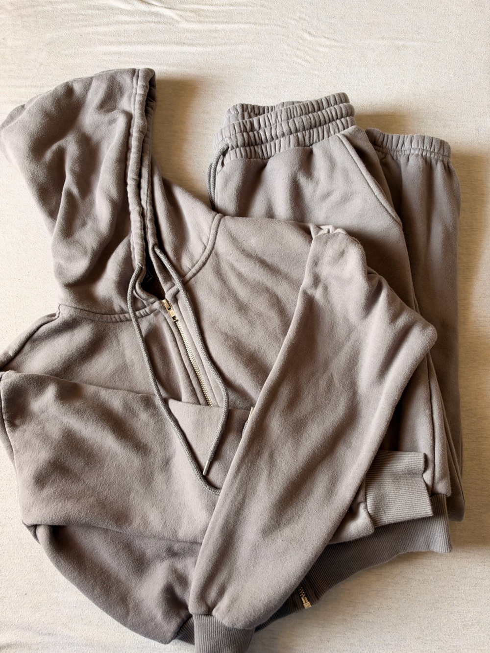 Forever 21 Women’s Grey Tracksuit Set